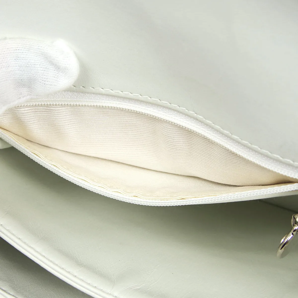 CHANEL 1998 Flap Shoulder Bag Small White Calfskin