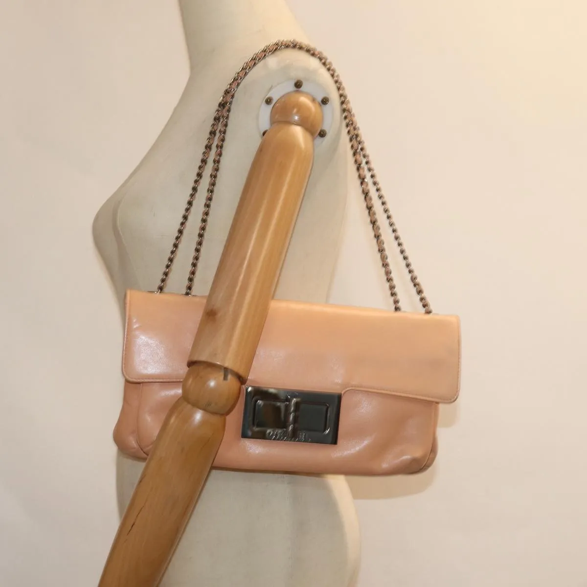 CHANEL 2,55 Shoulder Bag