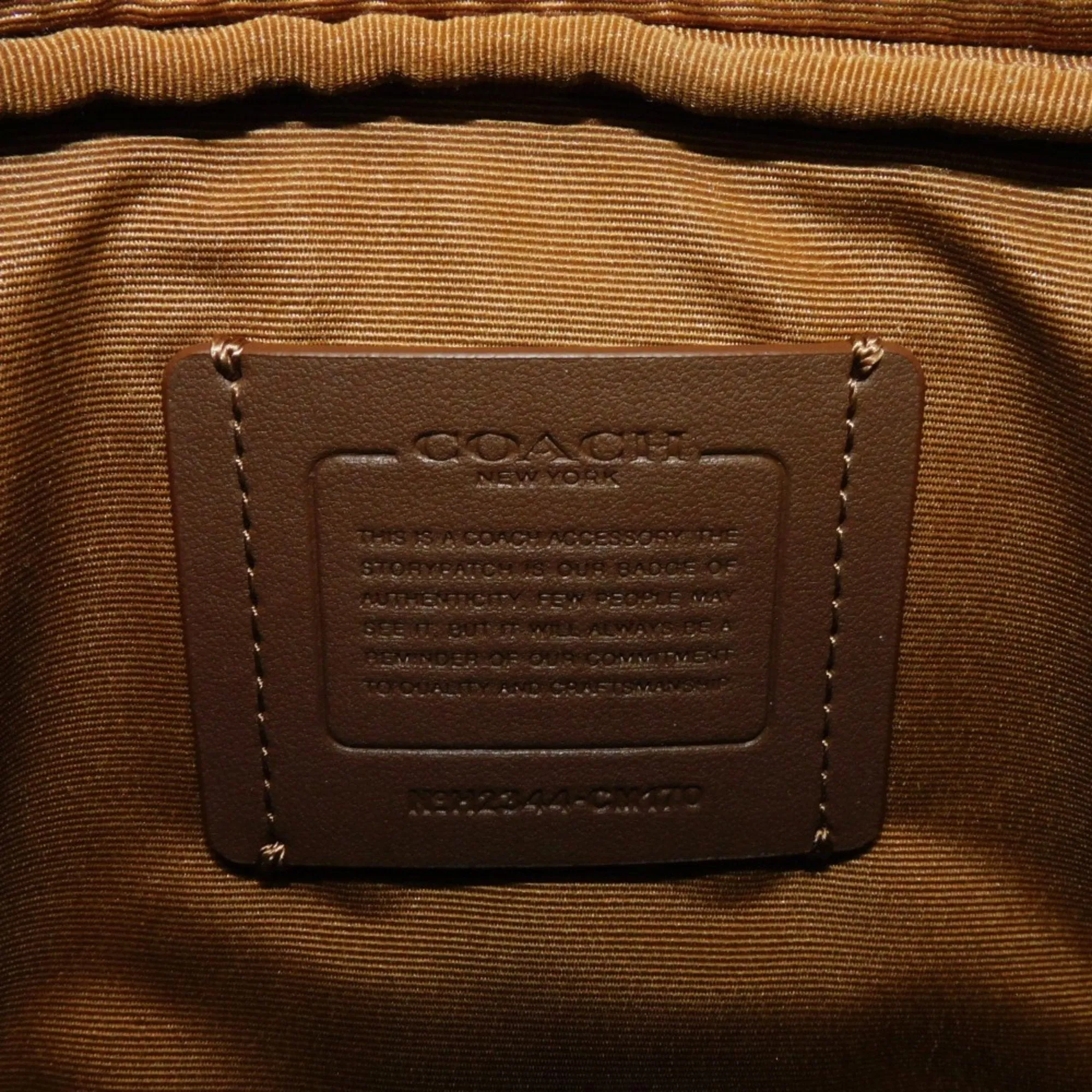 Coach Leather Pochette Shoulder Bag (Pre-Owned)