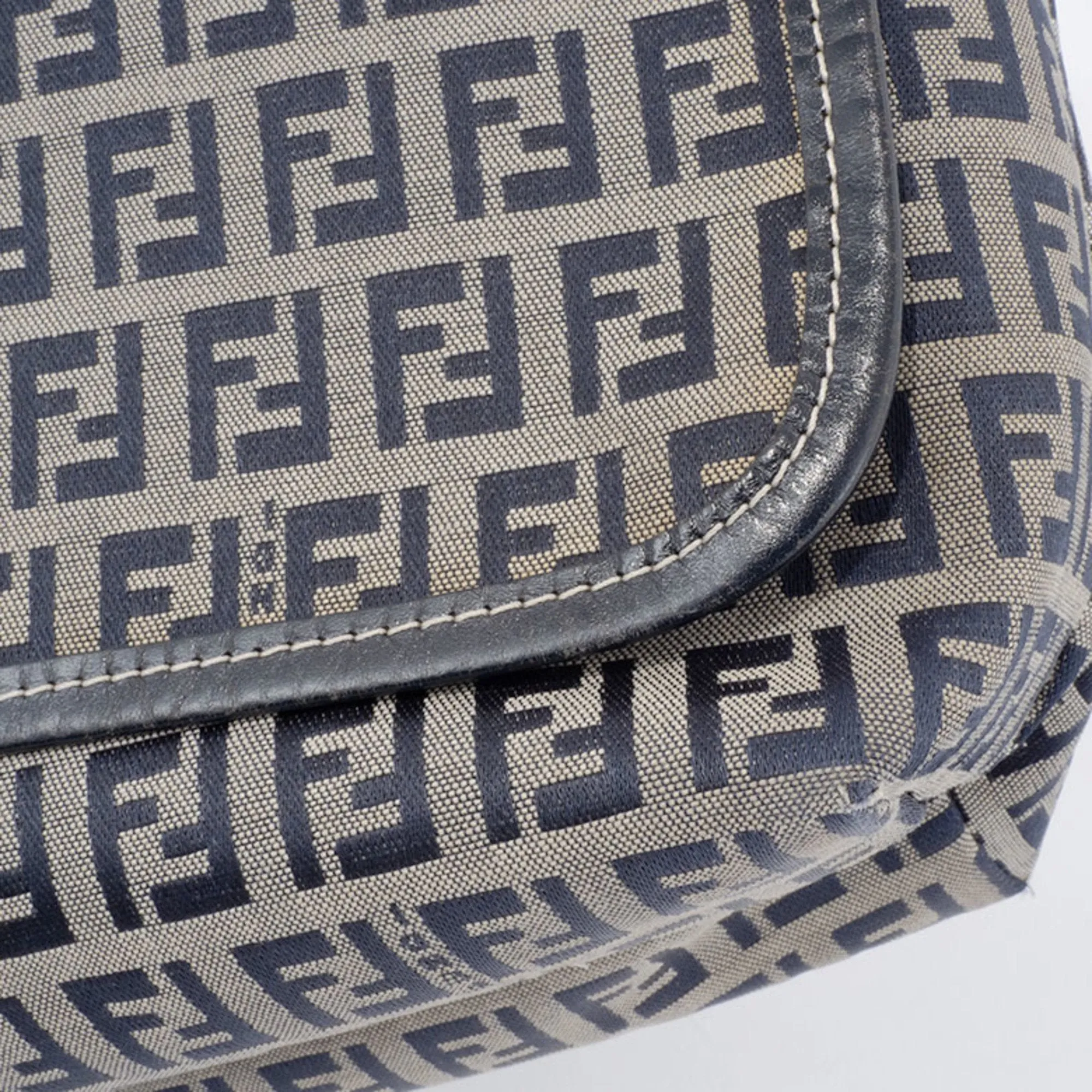Fendi Zucca Canvas Leather Shoulder Bag (Pre-Owned)