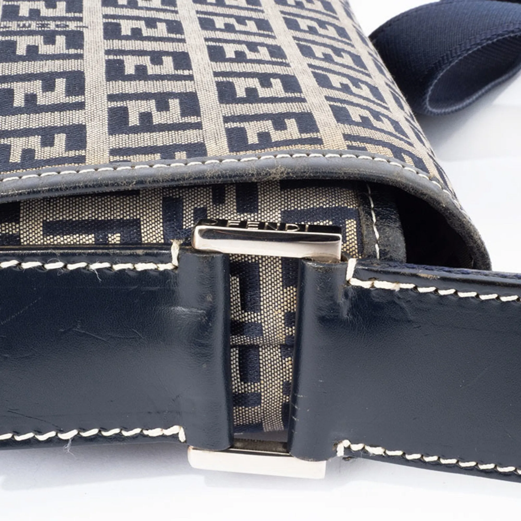 Fendi Zucca Canvas Leather Shoulder Bag (Pre-Owned)