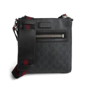 Gucci 'GG Supreme' Messenger Bag