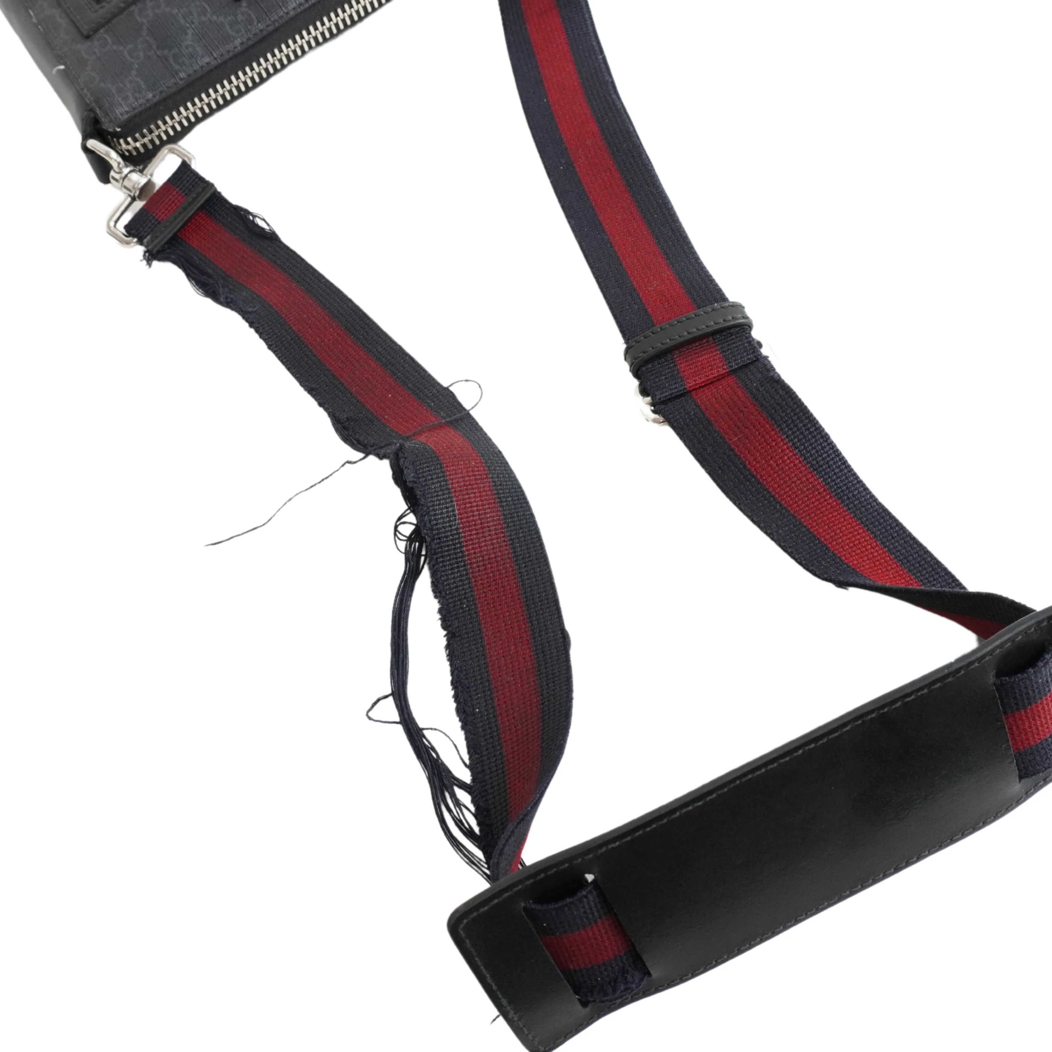 Gucci 'GG Supreme' Messenger Bag