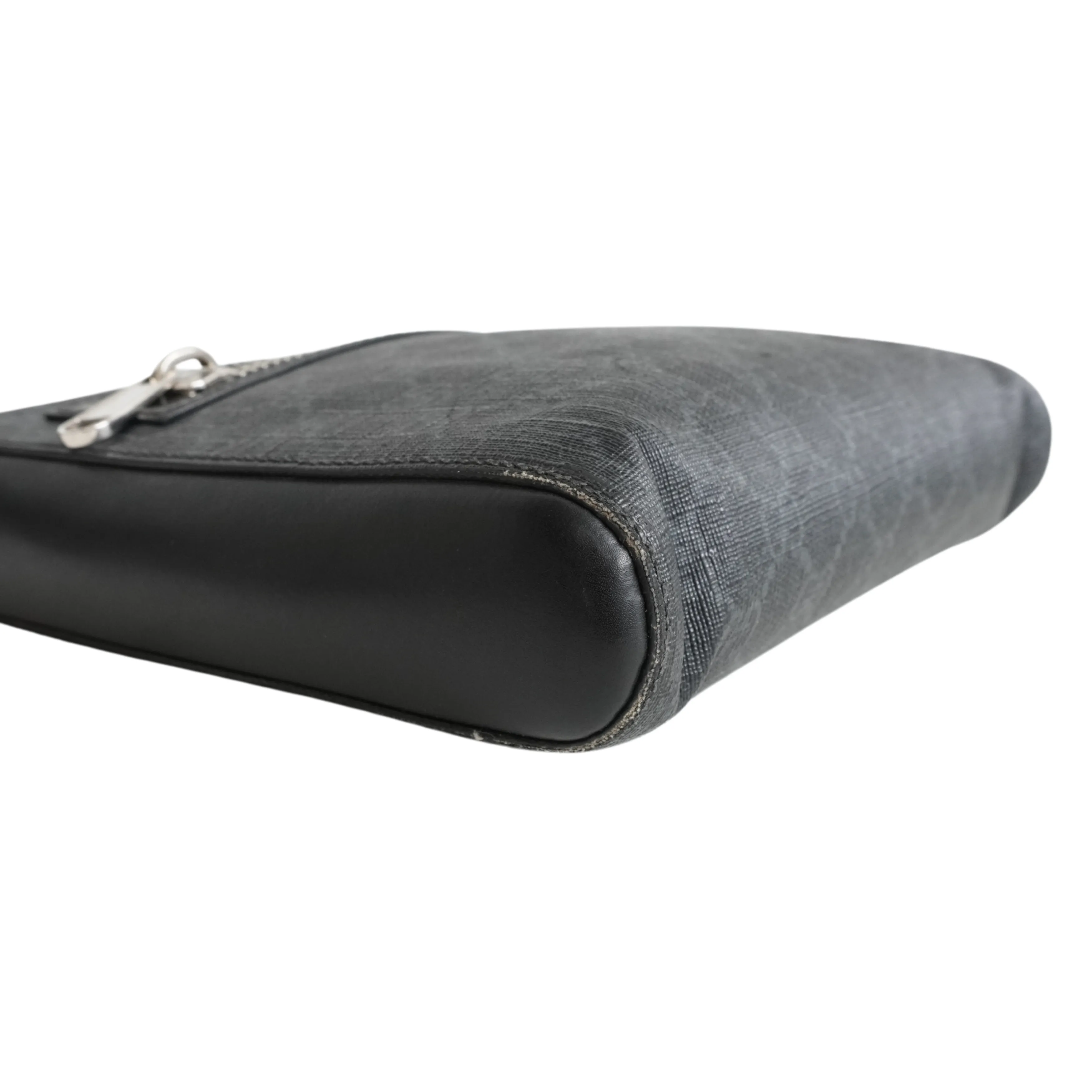 Gucci 'GG Supreme' Messenger Bag