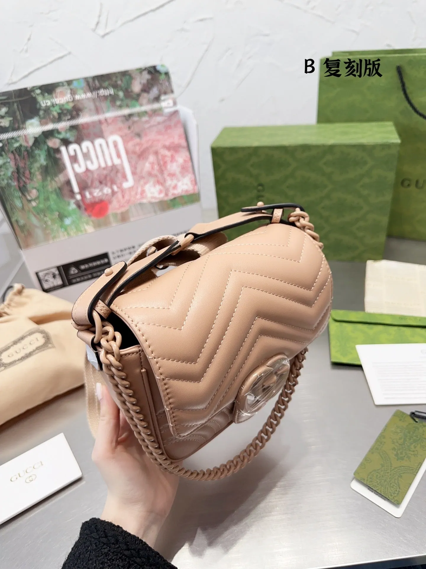 Gucci  Marmont Matelass?? Handbag (Shoulder Bag Cross body)