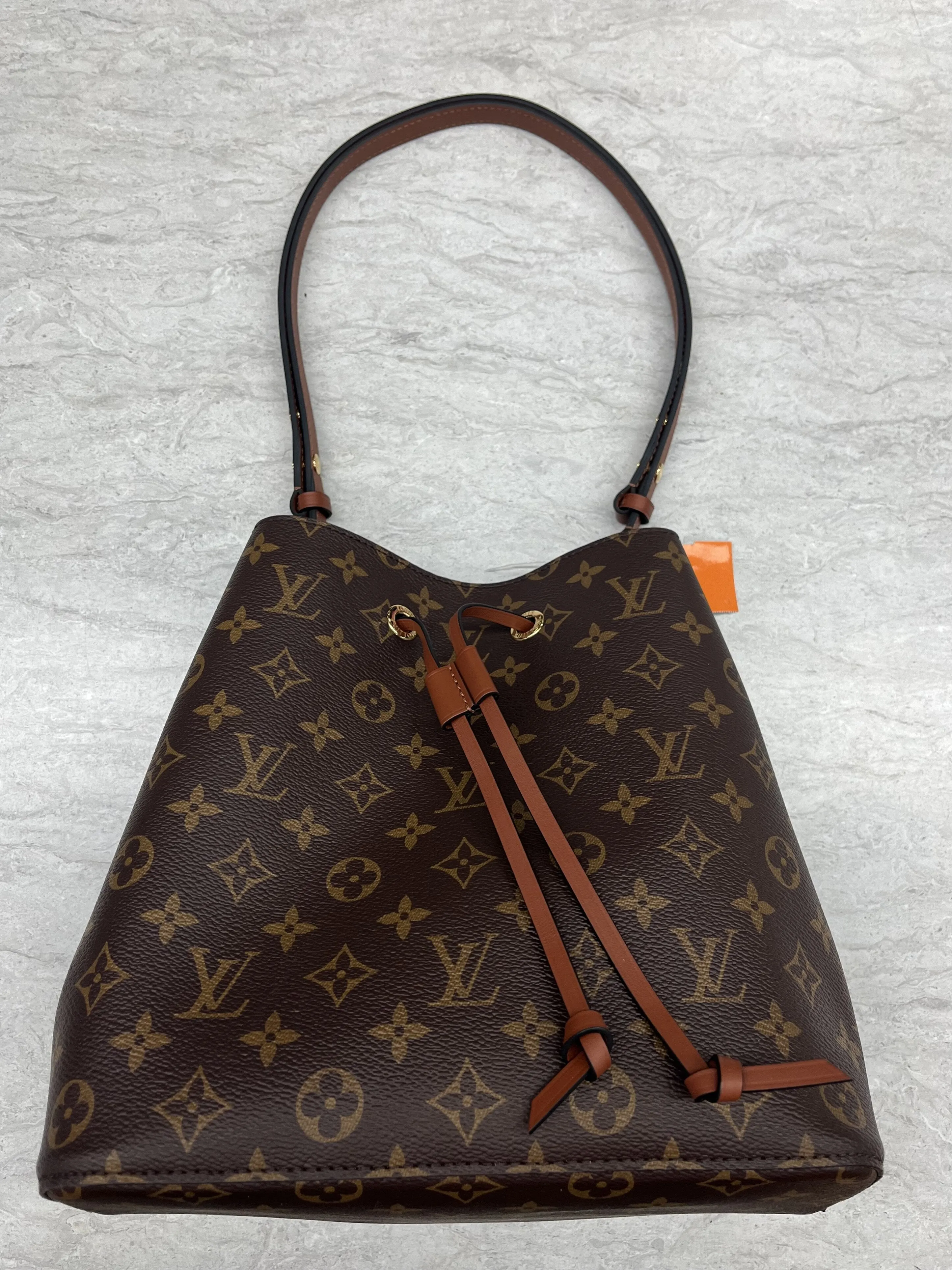 Handbag Luxury Designer By Louis Vuitton  Size: Medium