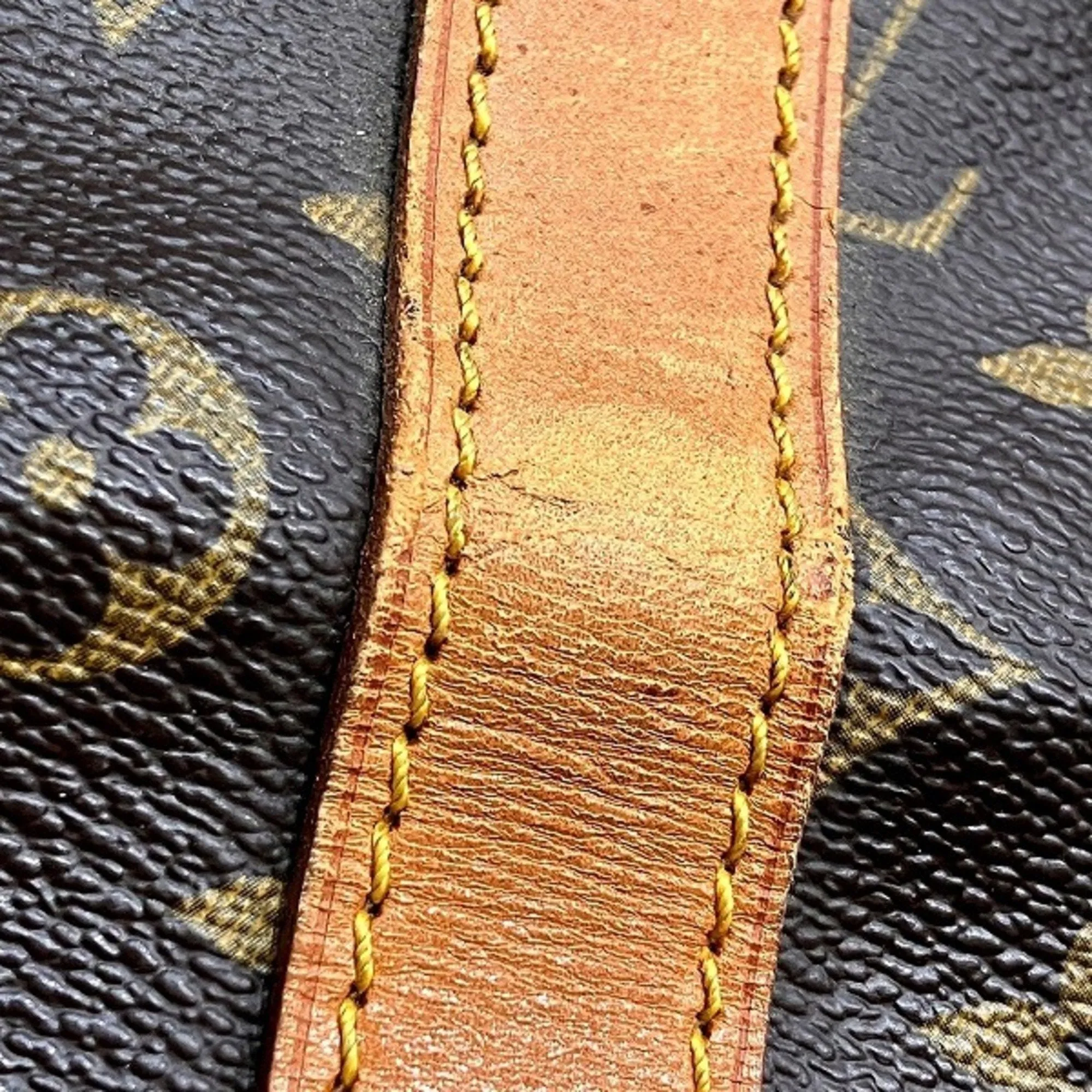 Louis Vuitton Keepall 55 Canvas Travel Bag (Pre-Owned)