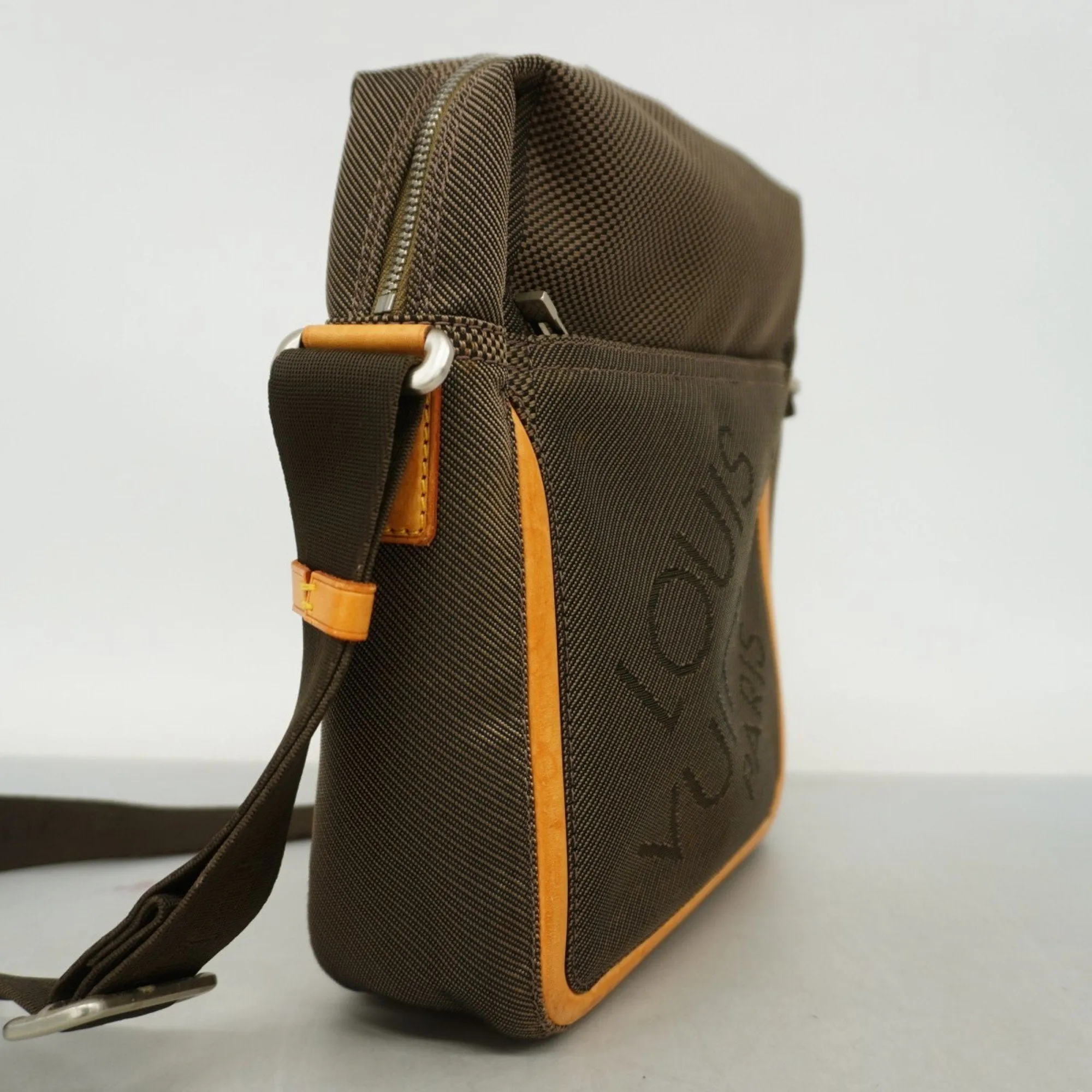 Louis Vuitton Shoulder Bag (Pre-Owned)