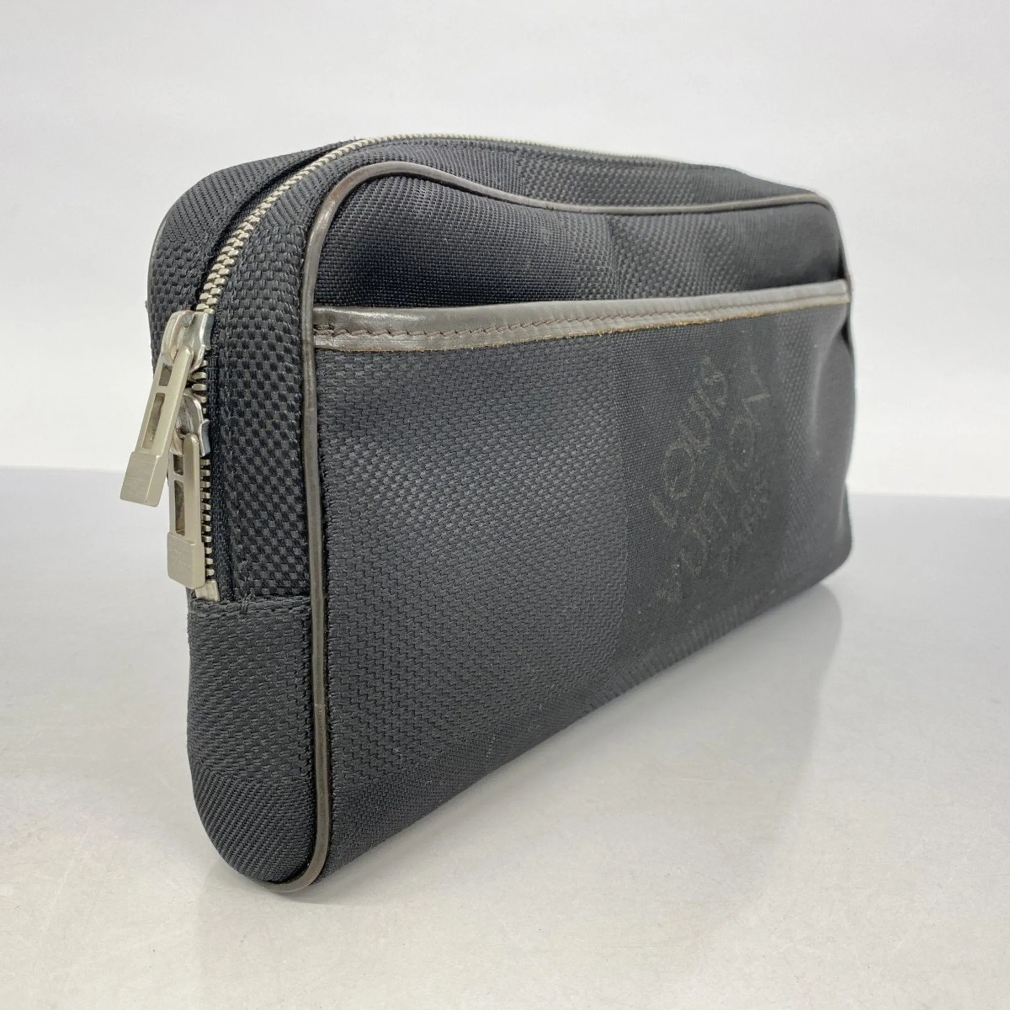 Louis Vuitton Shoulder Bag (Pre-Owned)