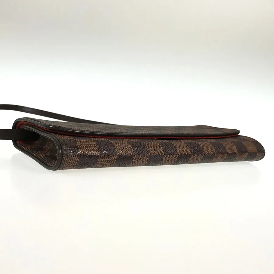LOUIS VUITTON Shoulder Bag