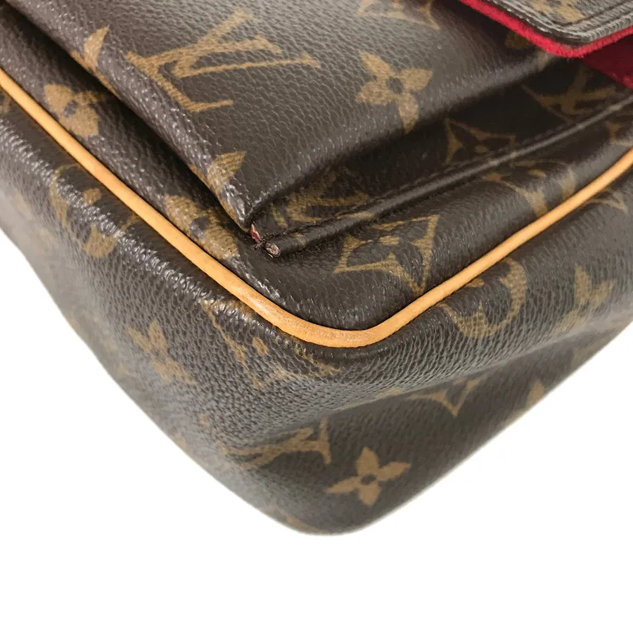 LOUIS VUITTON Shoulder Bag
