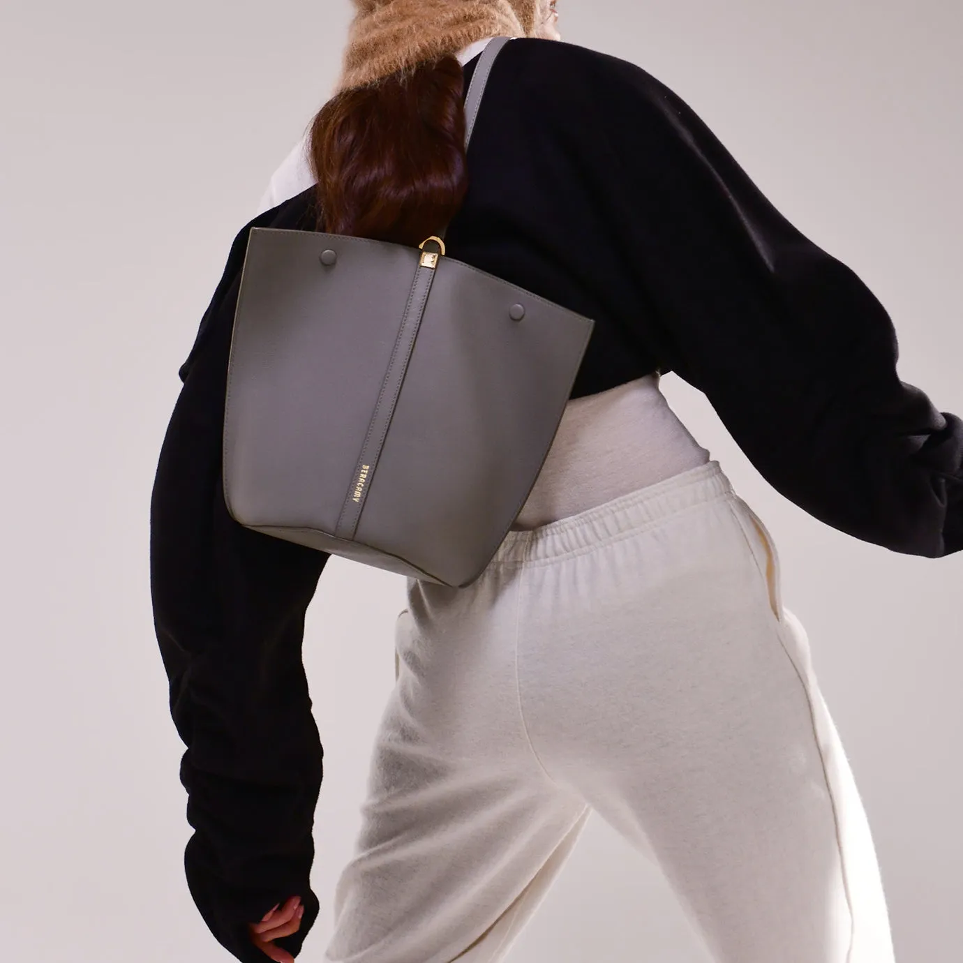 ORUKAMI Flat Hook Convertible Bucket Tote - Grey