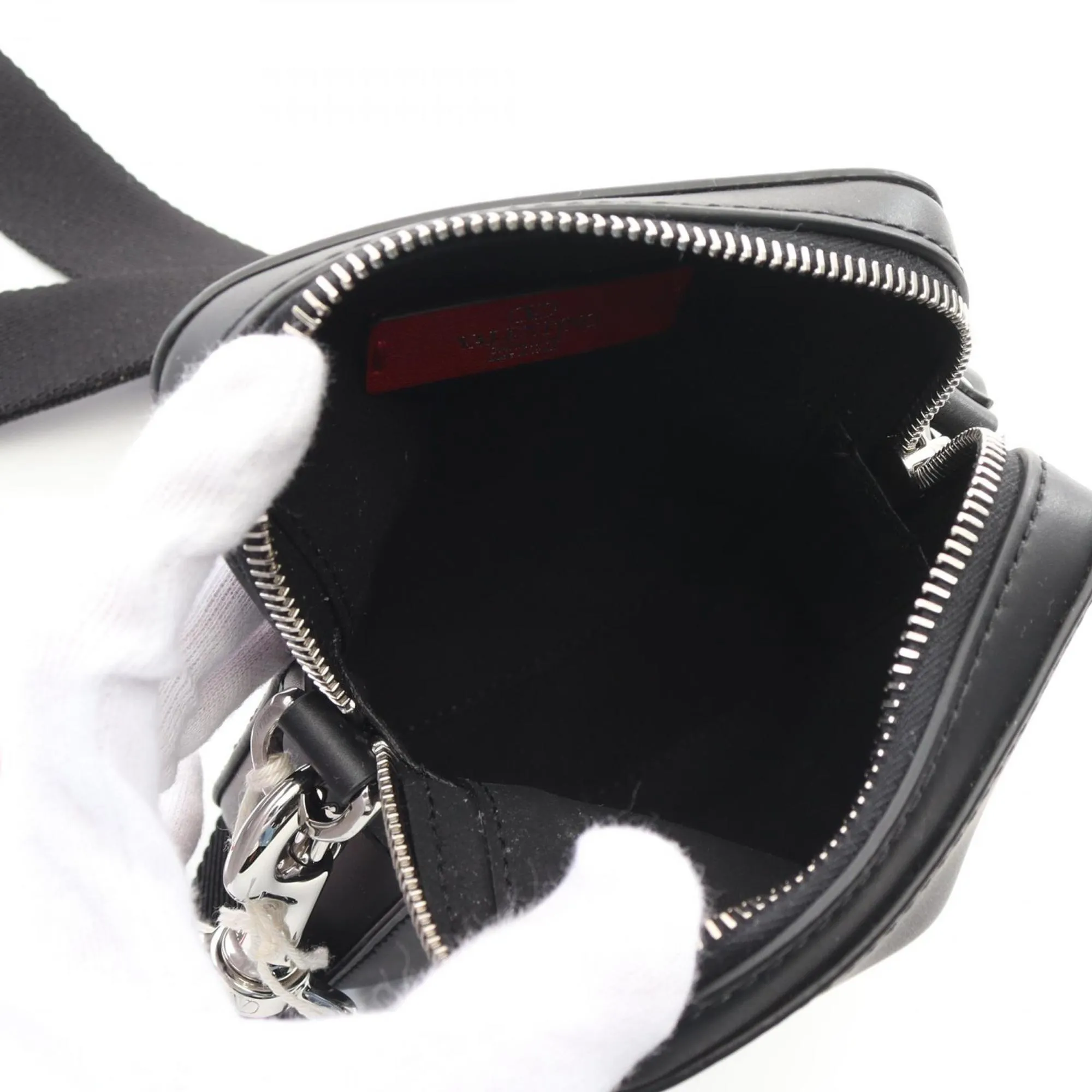 Valentino Leather Shoulder Bag (Pre-Owned)