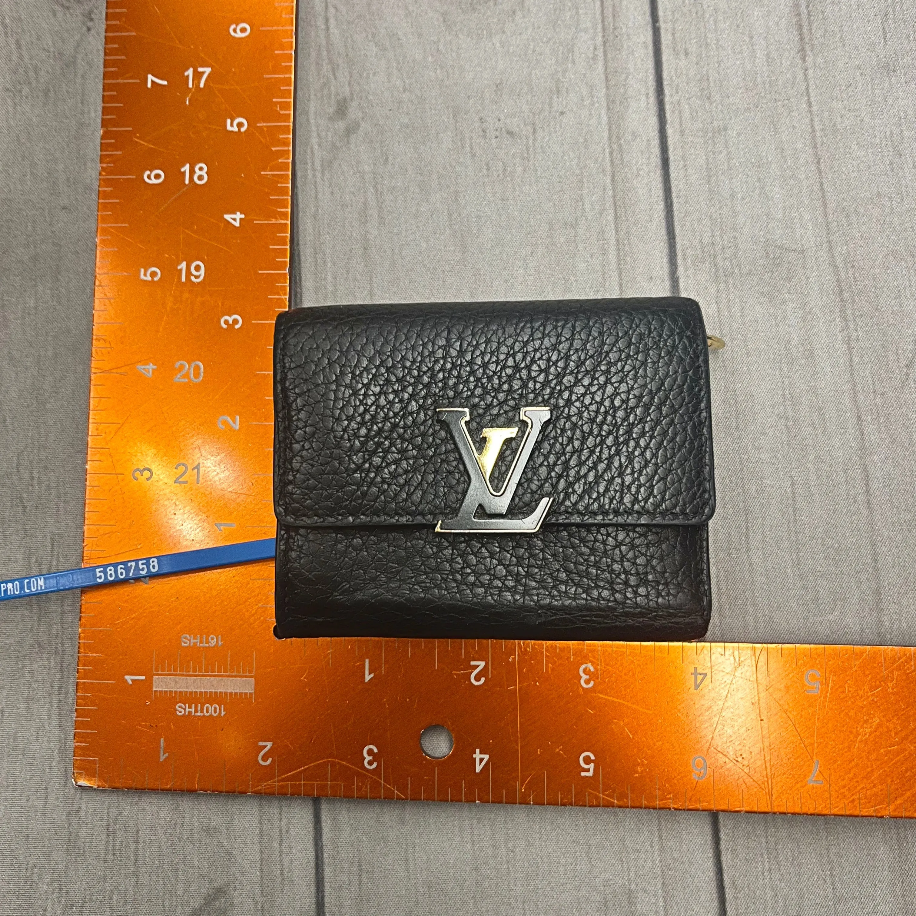Wallet Luxury Designer By Louis Vuitton, Size: Small