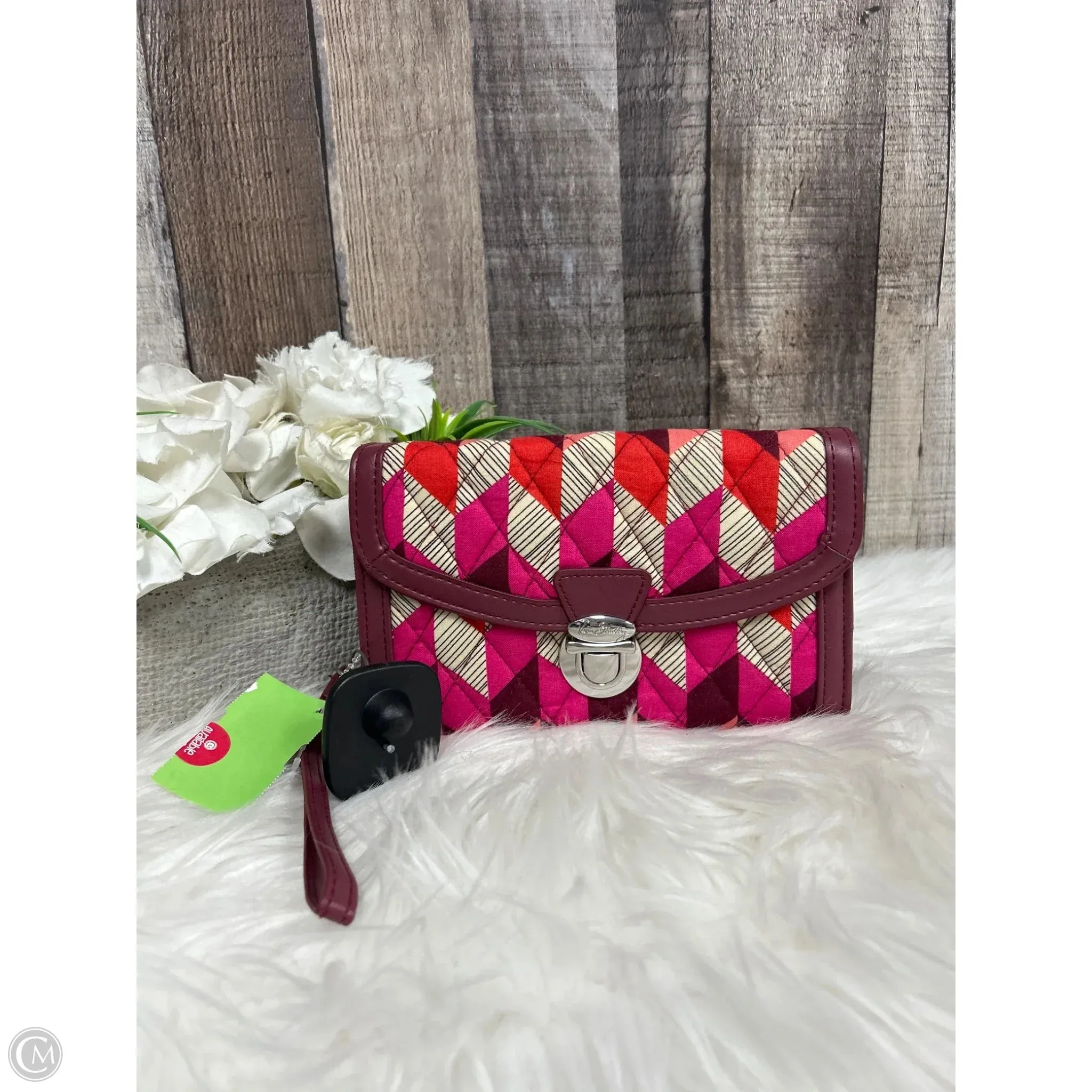 Wristlet By Vera Bradley, Size: Medium